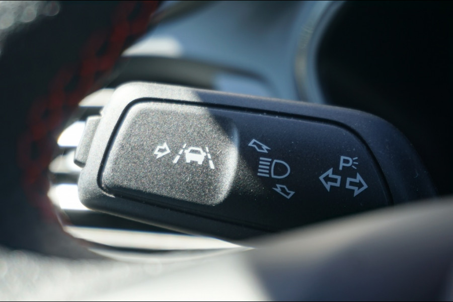 Ford FOCUS Wagon 155PK ST-LINE AUTOMAAT | WINTERPACK | ADAPTIVE | CARPLAY | LUXE!