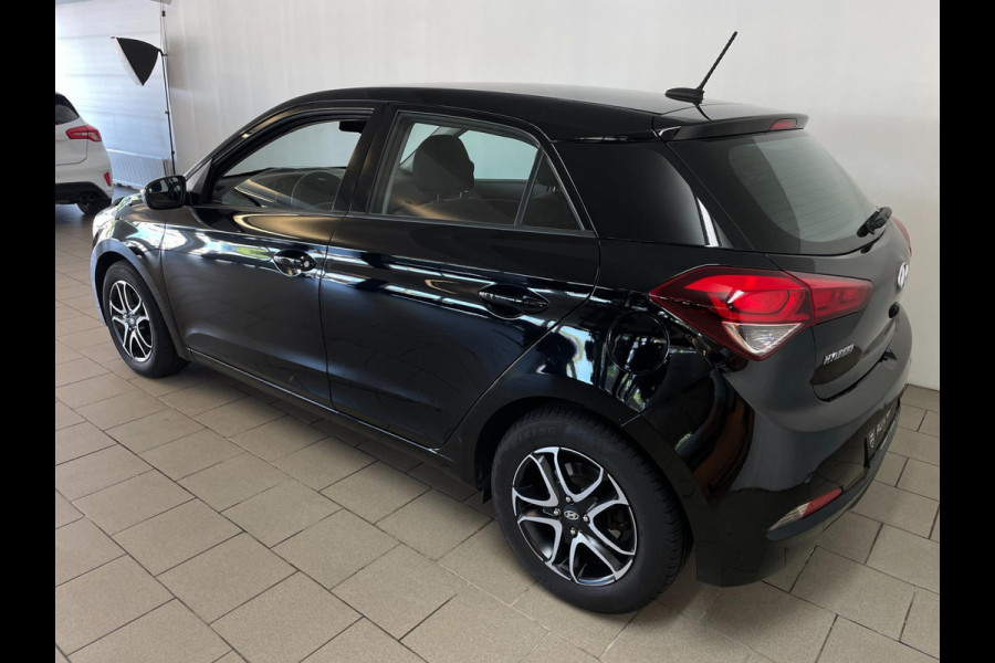 Hyundai i20 1.0 T-GDI Comfort AIRCO NAVI CRUISE MULTI STUUR ELEK RAMEN CENT VERG PDC ZWARTE VELGEN ZEER NETTE AUTO