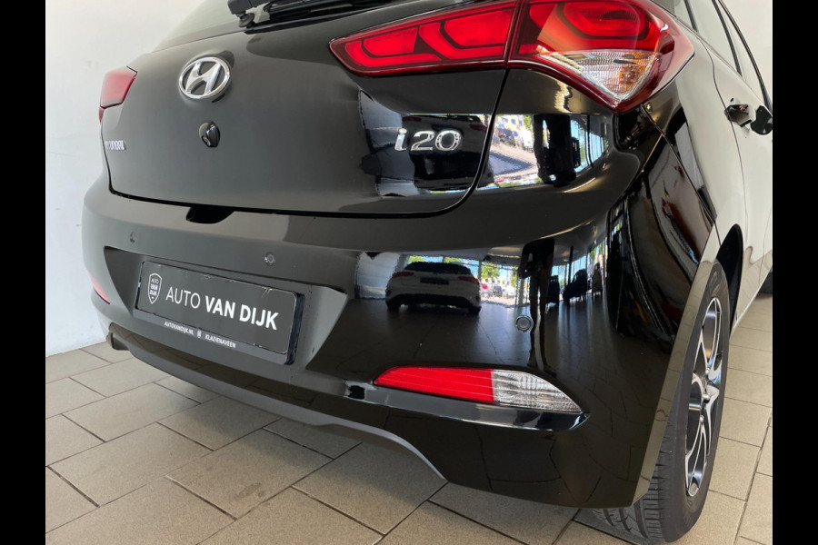 Hyundai i20 1.0 T-GDI Comfort AIRCO NAVI CRUISE MULTI STUUR ELEK RAMEN CENT VERG PDC ZWARTE VELGEN ZEER NETTE AUTO