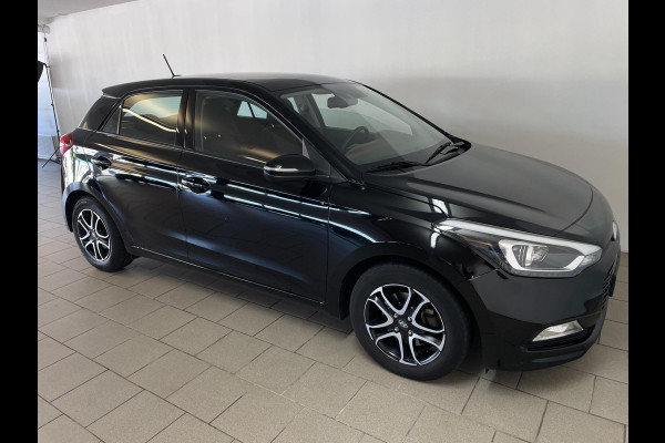 Hyundai i20 1.0 T-GDI Comfort AIRCO NAVI CRUISE MULTI STUUR ELEK RAMEN CENT VERG PDC ZWARTE VELGEN ZEER NETTE AUTO