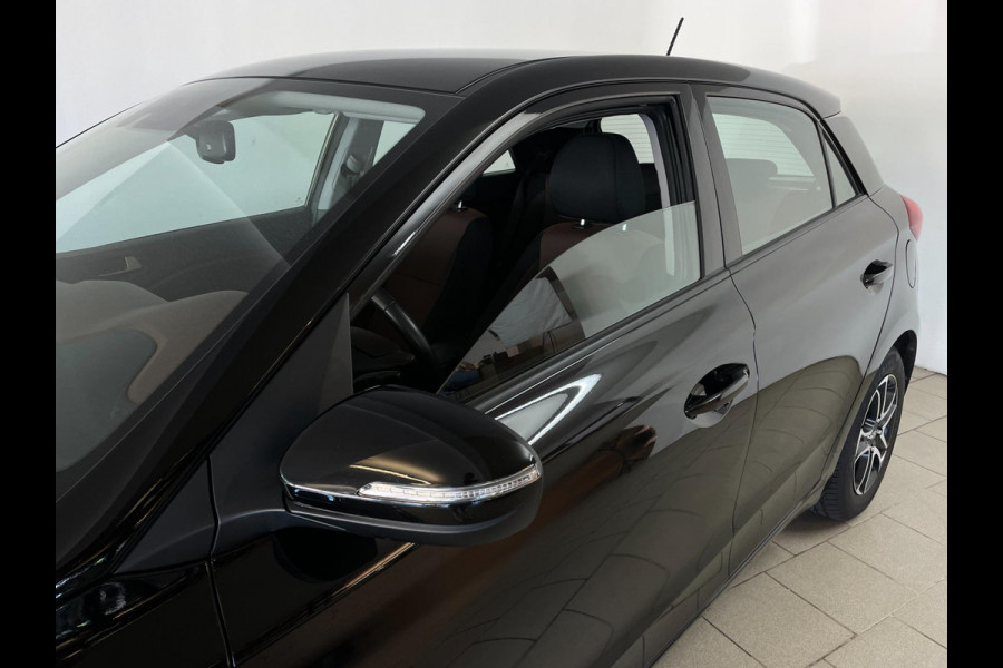 Hyundai i20 1.0 T-GDI Comfort AIRCO NAVI CRUISE MULTI STUUR ELEK RAMEN CENT VERG PDC ZWARTE VELGEN ZEER NETTE AUTO