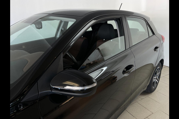 Hyundai i20 1.0 T-GDI Comfort AIRCO NAVI CRUISE MULTI STUUR ELEK RAMEN CENT VERG PDC ZWARTE VELGEN ZEER NETTE AUTO