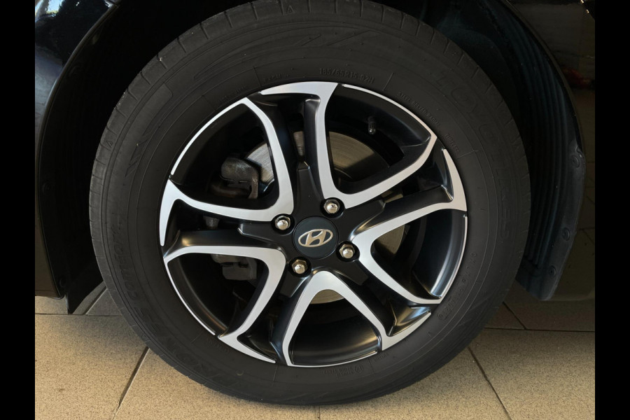 Hyundai i20 1.0 T-GDI Comfort AIRCO NAVI CRUISE MULTI STUUR ELEK RAMEN CENT VERG PDC ZWARTE VELGEN ZEER NETTE AUTO
