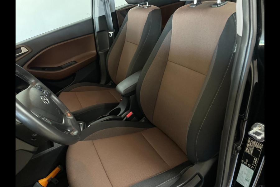 Hyundai i20 1.0 T-GDI Comfort AIRCO NAVI CRUISE MULTI STUUR ELEK RAMEN CENT VERG PDC ZWARTE VELGEN ZEER NETTE AUTO
