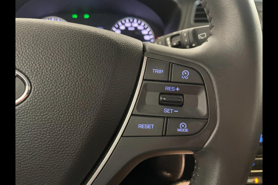 Hyundai i20 1.0 T-GDI Comfort AIRCO NAVI CRUISE MULTI STUUR ELEK RAMEN CENT VERG PDC ZWARTE VELGEN ZEER NETTE AUTO