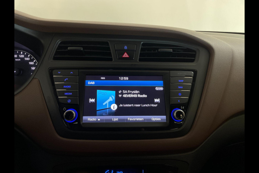Hyundai i20 1.0 T-GDI Comfort AIRCO NAVI CRUISE MULTI STUUR ELEK RAMEN CENT VERG PDC ZWARTE VELGEN ZEER NETTE AUTO