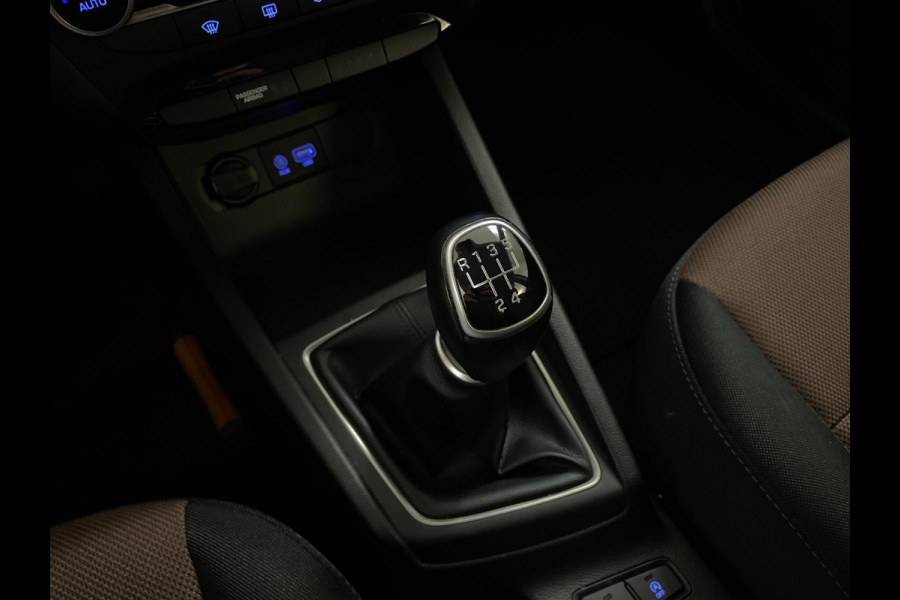 Hyundai i20 1.0 T-GDI Comfort AIRCO NAVI CRUISE MULTI STUUR ELEK RAMEN CENT VERG PDC ZWARTE VELGEN ZEER NETTE AUTO