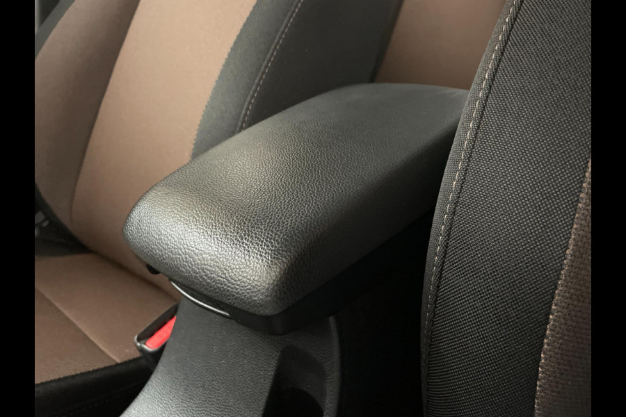 Hyundai i20 1.0 T-GDI Comfort AIRCO NAVI CRUISE MULTI STUUR ELEK RAMEN CENT VERG PDC ZWARTE VELGEN ZEER NETTE AUTO