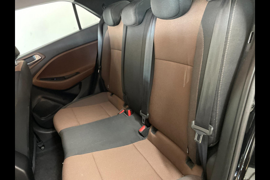 Hyundai i20 1.0 T-GDI Comfort AIRCO NAVI CRUISE MULTI STUUR ELEK RAMEN CENT VERG PDC ZWARTE VELGEN ZEER NETTE AUTO