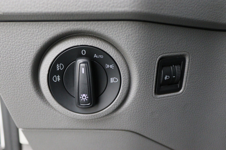 MAN TGE 35 2.0 TDI L3H3 (L2H2) 3-Zits, Apple Carplay, Cruise, Airco, PDC, Trekhaak