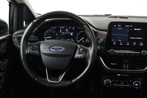Ford Fiesta 1.0 EcoBoost Vignale (PANORAMADAK, PARKEERSENSOREN, STOELVERWARMING, LANE-ASSIST, CRUISE ADAPTIEF, NAVIGATIE, CAMERA)