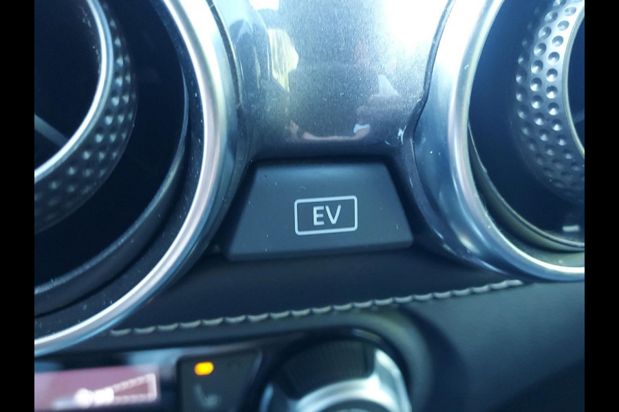 Nissan Juke 1.6 Hybrid Tekna