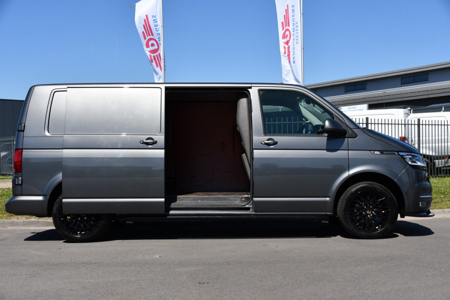 Volkswagen Transporter 2.0 TDI L2H1 30 Bulli Virtual, Adaptieve Cruise, Camera, 150PK, Carplay, Multimedia, Trekhaak, Uniek!