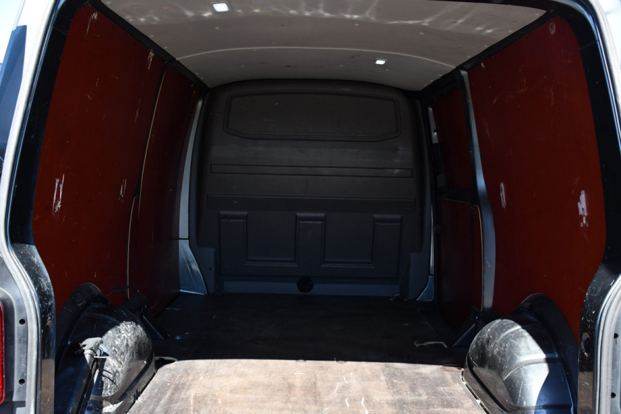 Volkswagen Transporter 2.0 TDI L2H1 30 Bulli Virtual, Adaptieve Cruise, Camera, 150PK, Carplay, Multimedia, Trekhaak, Uniek!