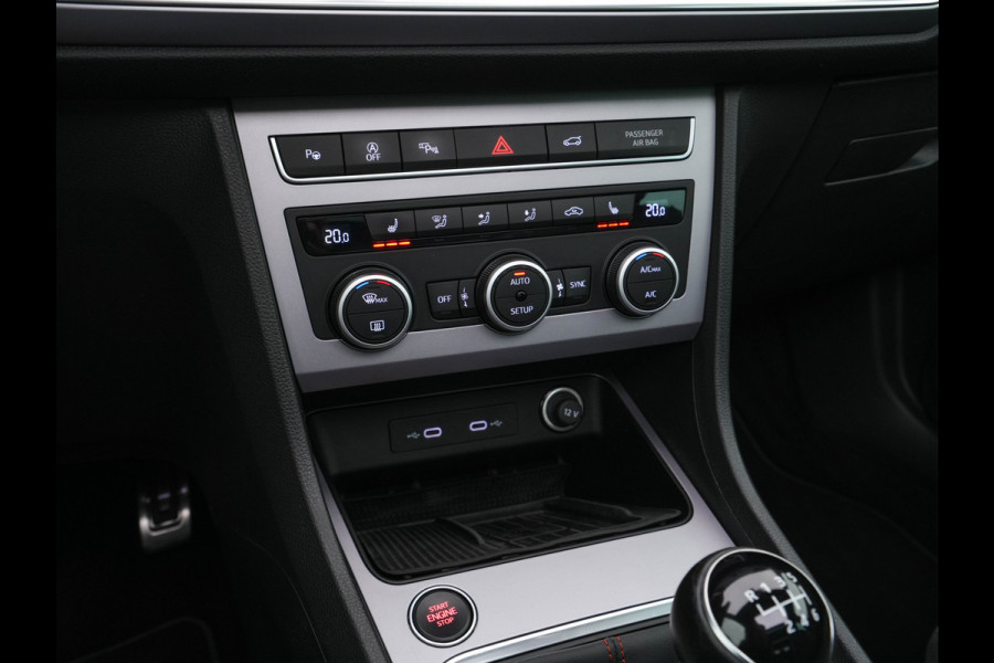 Seat Ateca 1.5 TSI FR Business Intense *PANO | LEATHER-MICROFIBRE | FULL-LED | MEMORY-PACK | TOP-VIEW | BEATS-AUDIO | DIGI-COCKPIT | NAVI-FULLMAP | SPORT-SEATS | DAB+ | KEYLESS | CARPLAY | ECC | HEATED-SEATS | PDC | 18''ALU*