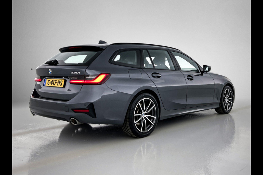 BMW 3 Serie Touring 330i Introduction Executive Edition SPORT LINE (NL-auto, Dealer OnderH, Trekhaak, Navi Pro, PDC V+A, Etc)