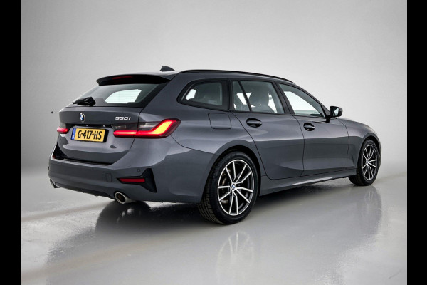 BMW 3 Serie Touring 330i Introduction Executive Edition SPORT LINE (NL-auto, Dealer OnderH, Trekhaak, Navi Pro, PDC V+A, Etc)