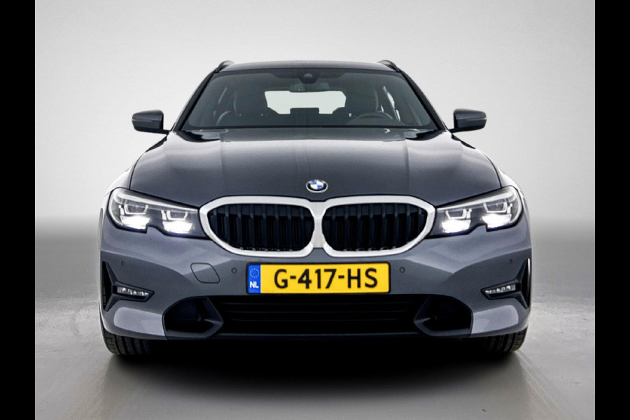BMW 3 Serie Touring 330i Introduction Executive Edition SPORT LINE (NL-auto, Dealer OnderH, Trekhaak, Navi Pro, PDC V+A, Etc)