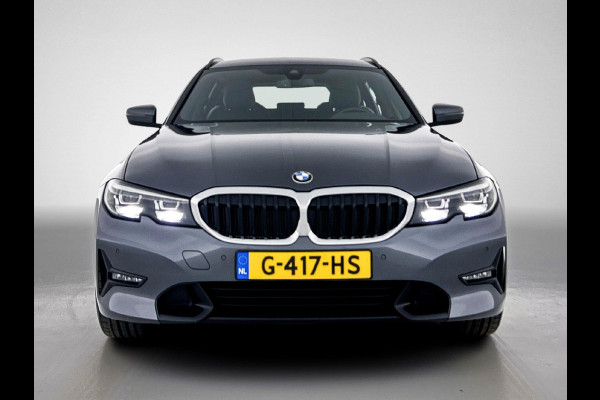 BMW 3 Serie Touring 330i Introduction Executive Edition SPORT LINE (NL-auto, Dealer OnderH, Trekhaak, Navi Pro, PDC V+A, Etc)