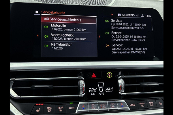 BMW 3 Serie Touring 330i Introduction Executive Edition SPORT LINE (NL-auto, Dealer OnderH, Trekhaak, Navi Pro, PDC V+A, Etc)