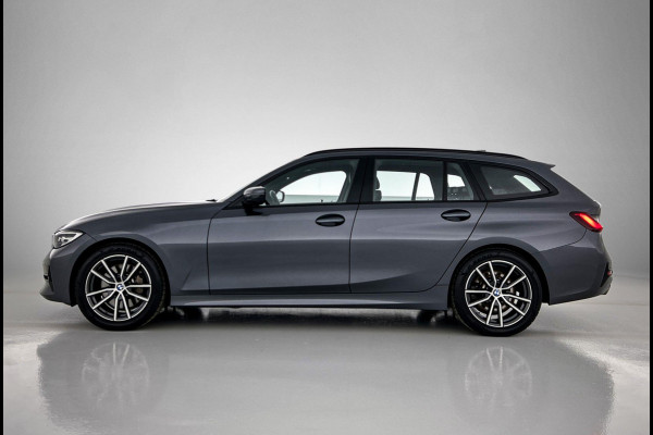 BMW 3 Serie Touring 330i Introduction Executive Edition SPORT LINE (NL-auto, Dealer OnderH, Trekhaak, Navi Pro, PDC V+A, Etc)