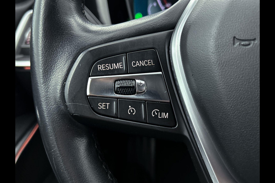 BMW 3 Serie Touring 330i Introduction Executive Edition SPORT LINE (NL-auto, Dealer OnderH, Trekhaak, Navi Pro, PDC V+A, Etc)