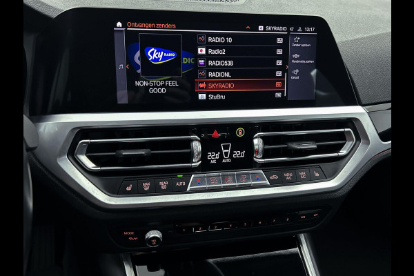 BMW 3 Serie Touring 330i Introduction Executive Edition SPORT LINE (NL-auto, Dealer OnderH, Trekhaak, Navi Pro, PDC V+A, Etc)