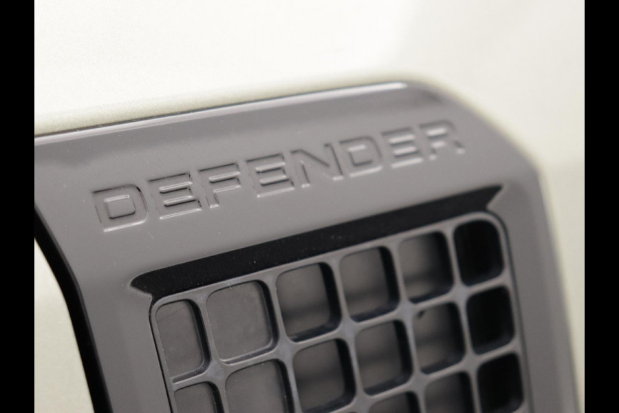 Land Rover Defender 110 P400e 110 SE