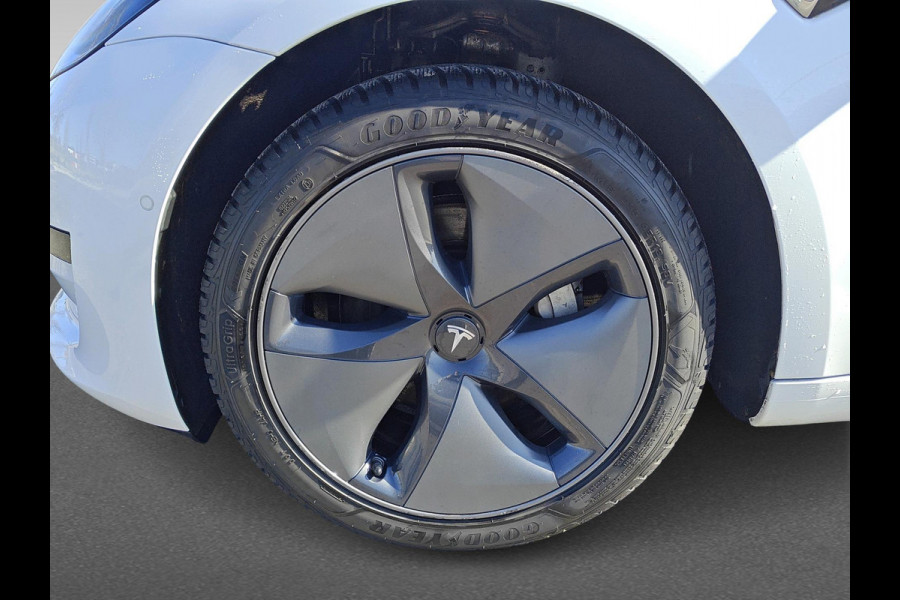 Tesla Model 3 Standard RWD Plus 60 kWh