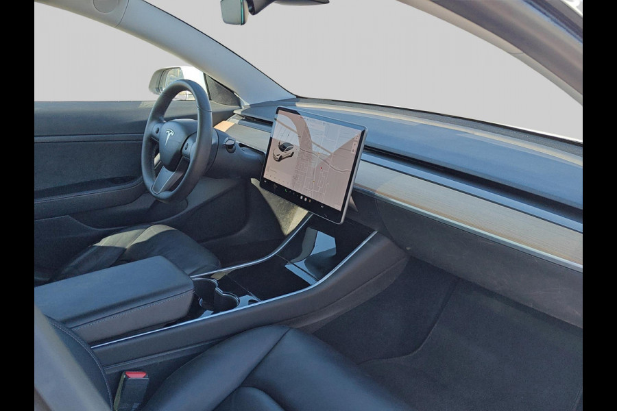 Tesla Model 3 Standard RWD Plus 60 kWh