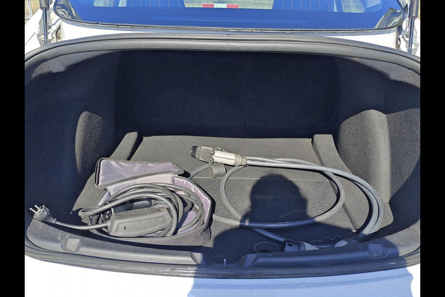Tesla Model 3 Standard RWD Plus 60 kWh