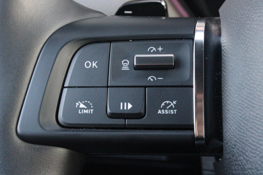 Citroën C5 X 1.6 Plug-in Hybrid 225PK MAX | NAVIGATIE | ELEKTRISCH BEDIENBARE VOORSTOELEN  MET GEHEUGENFUNCTIE | VOORSTOELEN VERWARMD | VOORSTOELEN GEVENTILEERD |LEDEREN BEKLEDING | MASSASGE STOELEN |  HEAD UP DISPLAY | ADAPTIVE CRUISE CONTROL | LED KOPLAMPEN | DRAADLOZE APPLE CARPLAY/ANDROID AUTO | 19" LICHTMETALEN VELGEN | ALL SEASON BANDEN | DRAADLOZE TELEFOONLADER | DAB+ RADIO