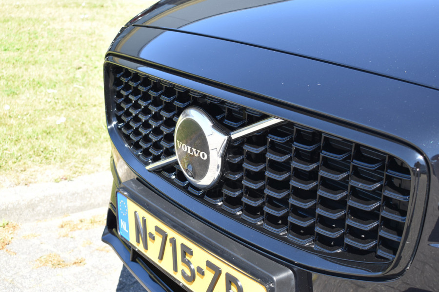 Volvo V90 T8 390PK AWD R-Design HUD | H&K | Trekhaak | Luchtvering | 360 camera | 19"LMV