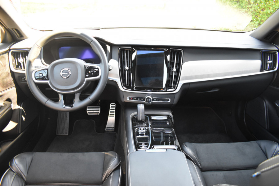 Volvo V90 T8 390PK AWD R-Design HUD | H&K | Trekhaak | Luchtvering | 360 camera | 19"LMV