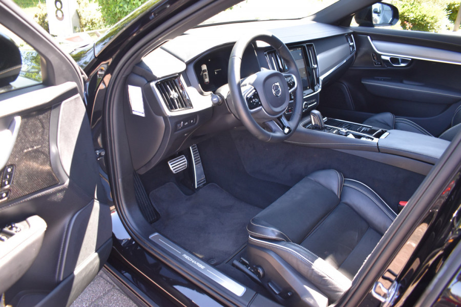 Volvo V90 T8 390PK AWD R-Design HUD | H&K | Trekhaak | Luchtvering | 360 camera | 19"LMV