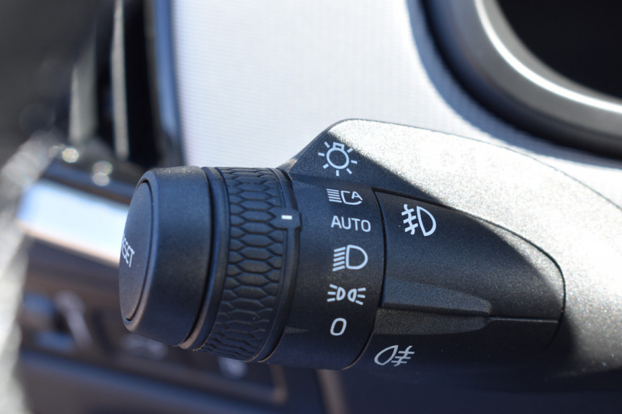 Volvo V90 T8 390PK AWD R-Design HUD | H&K | Trekhaak | Luchtvering | 360 camera | 19"LMV