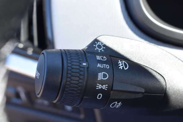 Volvo V90 T8 390PK AWD R-Design HUD | H&K | Trekhaak | Luchtvering | 360 camera | 19"LMV