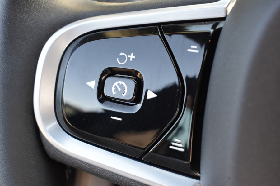 Volvo V90 T8 390PK AWD R-Design HUD | H&K | Trekhaak | Luchtvering | 360 camera | 19"LMV