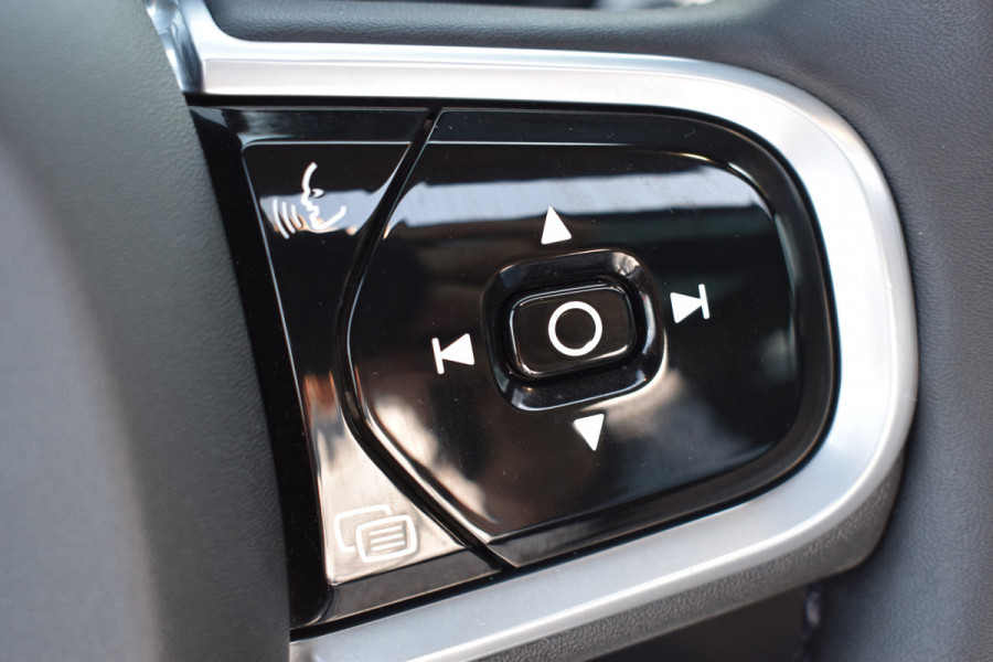 Volvo V90 T8 390PK AWD R-Design HUD | H&K | Trekhaak | Luchtvering | 360 camera | 19"LMV