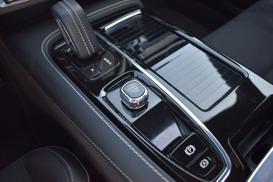 Volvo V90 T8 390PK AWD R-Design HUD | H&K | Trekhaak | Luchtvering | 360 camera | 19"LMV