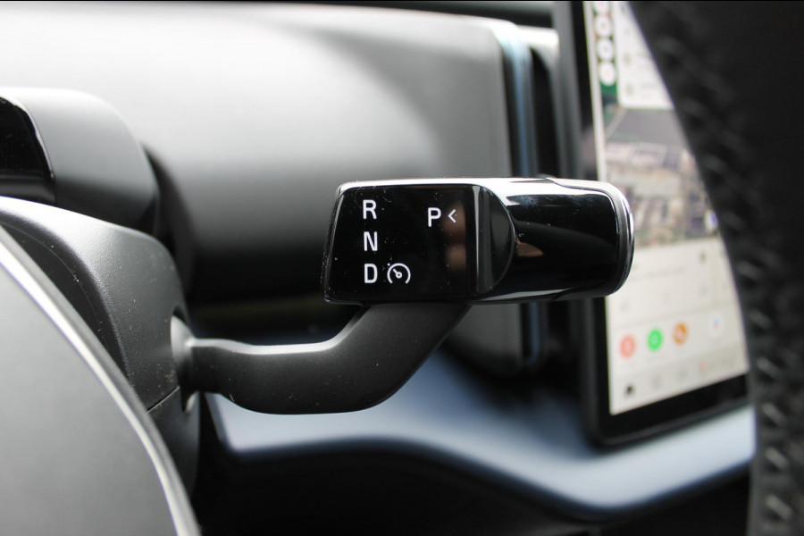 Volvo EX30 Single Motor Extended Range Plus 69 kWh Google services / Adaptieve cruise control / Blis / Parkeersensoren voor en achter met parkeercamera / Getinte ramen
