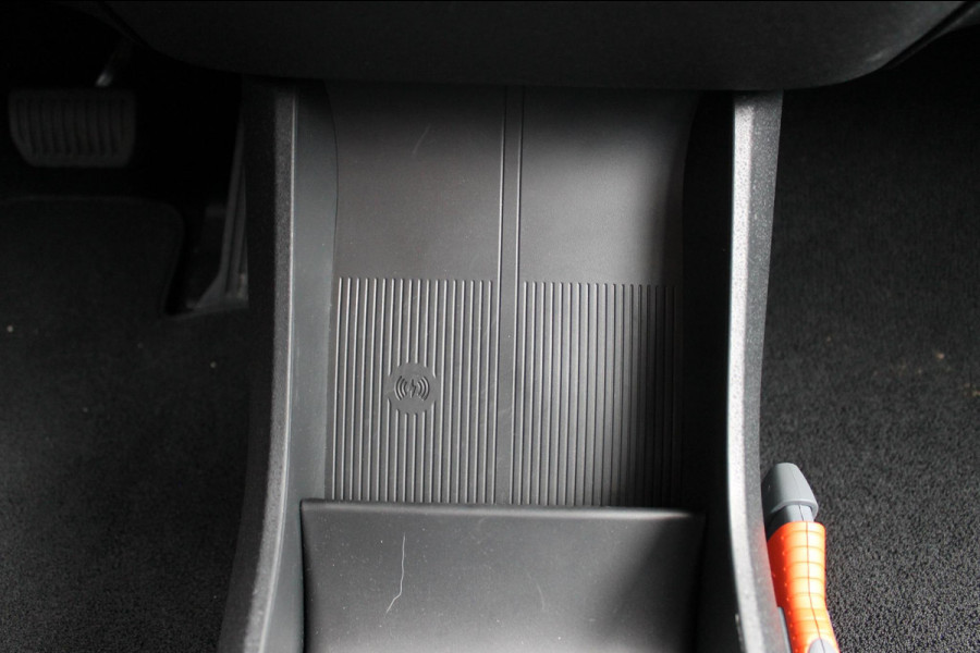 Volvo EX30 Single Motor Extended Range Plus 69 kWh Google services / Adaptieve cruise control / Blis / Parkeersensoren voor en achter met parkeercamera / Getinte ramen