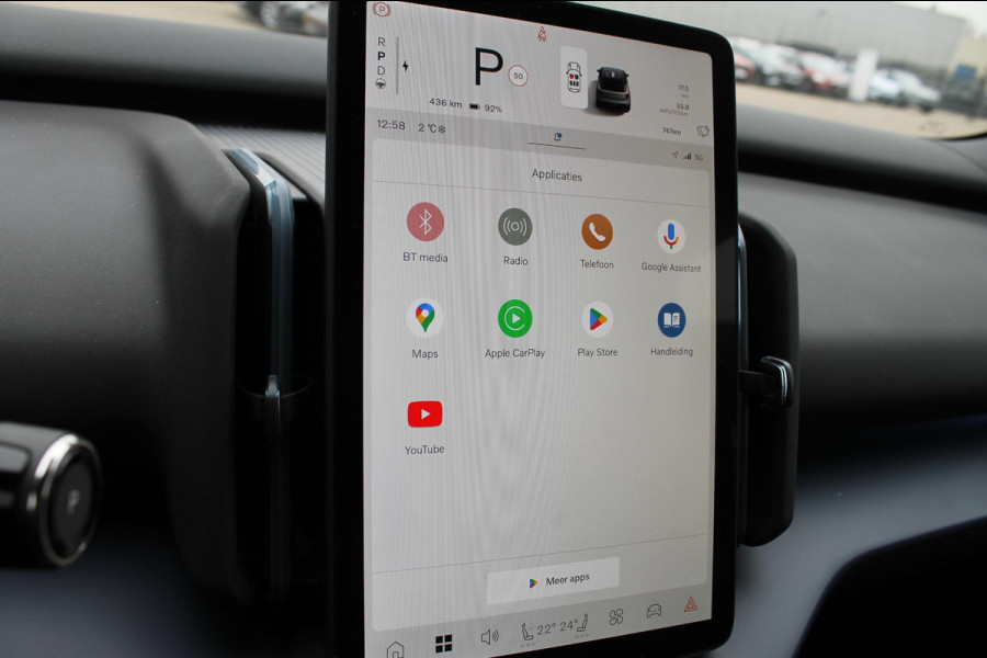 Volvo EX30 Single Motor Extended Range Plus 69 kWh Google services / Adaptieve cruise control / Blis / Parkeersensoren voor en achter met parkeercamera / Getinte ramen