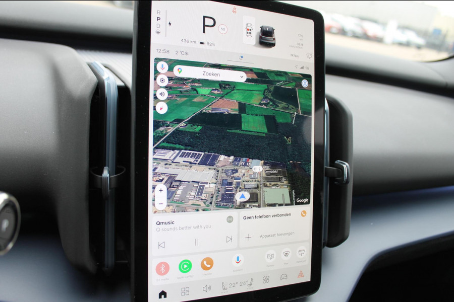 Volvo EX30 Single Motor Extended Range Plus 69 kWh Google services / Adaptieve cruise control / Blis / Parkeersensoren voor en achter met parkeercamera / Getinte ramen