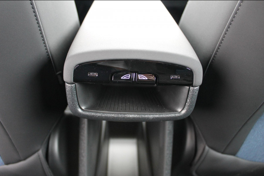 Volvo EX30 Single Motor Extended Range Plus 69 kWh Google services / Adaptieve cruise control / Blis / Parkeersensoren voor en achter met parkeercamera / Getinte ramen