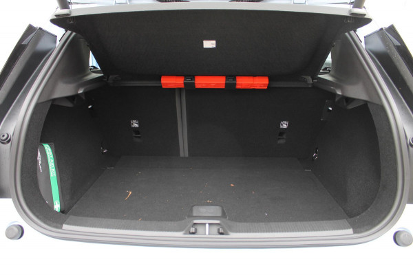 Volvo EX30 Single Motor Extended Range Plus 69 kWh Google services / Adaptieve cruise control / Blis / Parkeersensoren voor en achter met parkeercamera / Getinte ramen