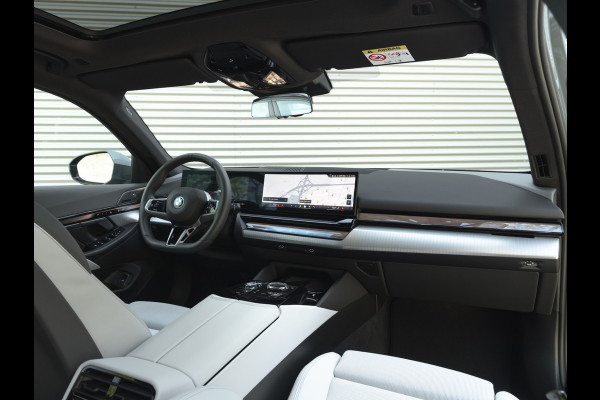 BMW i5 Touring eDrive40 M-Sport Pro - Pano - Onderstel Prof - Bowers & Wilkins