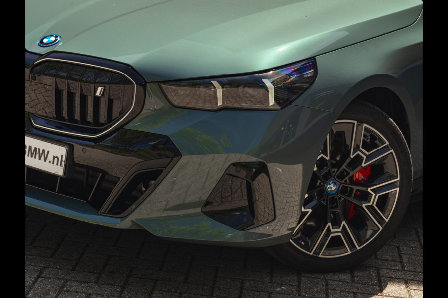 BMW i5 Touring eDrive40 M-Sport Pro - Pano - Onderstel Prof - Bowers & Wilkins