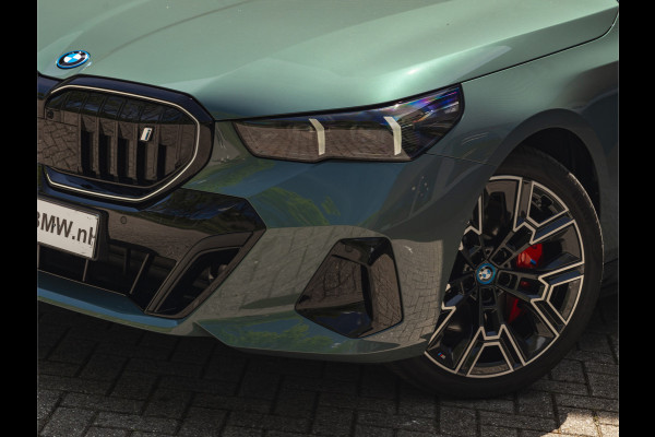 BMW i5 Touring eDrive40 M-Sport Pro - Pano - Onderstel Prof - Bowers & Wilkins