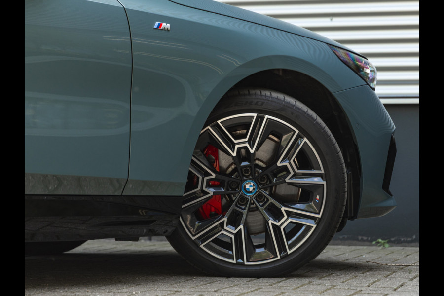 BMW i5 Touring eDrive40 M-Sport Pro - Pano - Onderstel Prof - Bowers & Wilkins